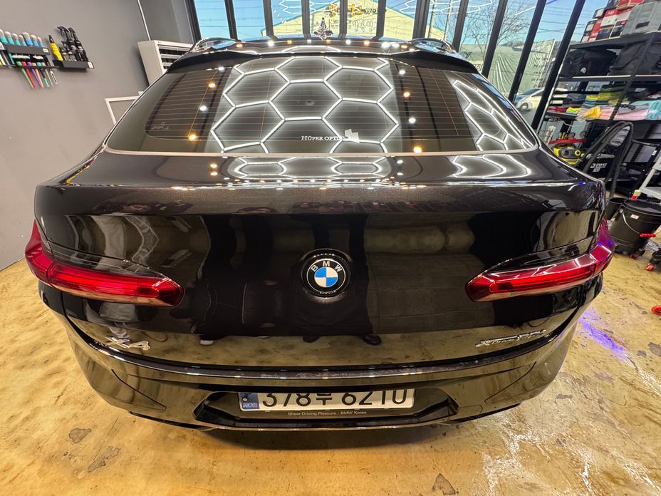BMW X4 xDrive20i M Sports Pro, 2023