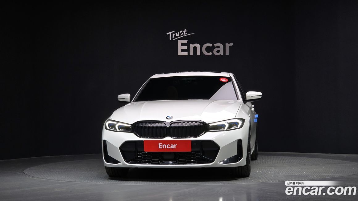 BMW 3-Series 320i M Sport, 2024