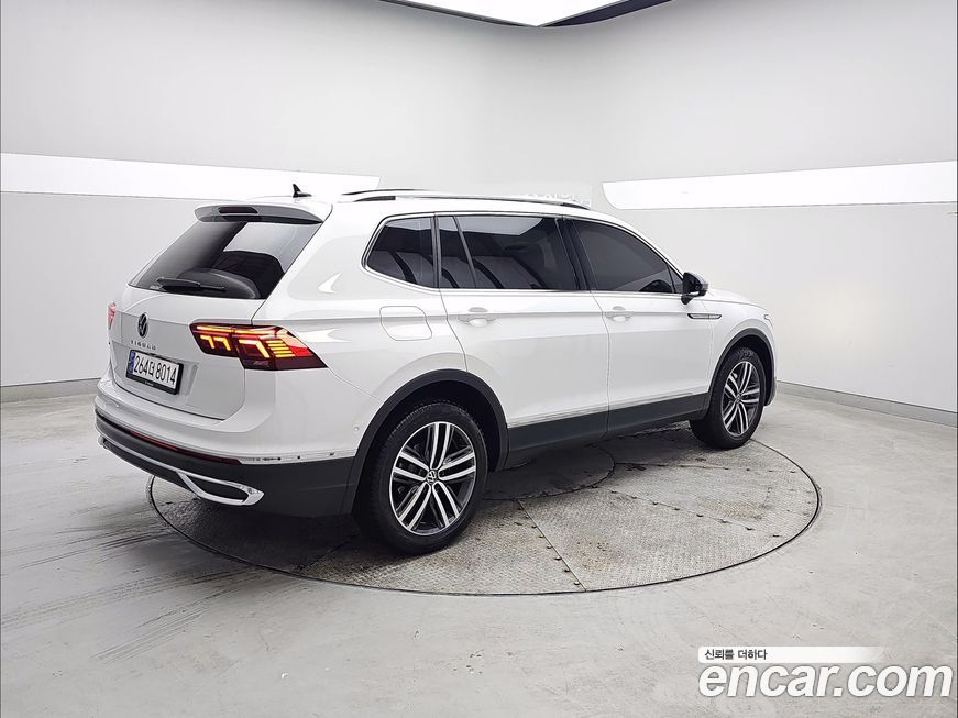 Volkswagen Tiguan 2.0 TSI Prestige, 2023
