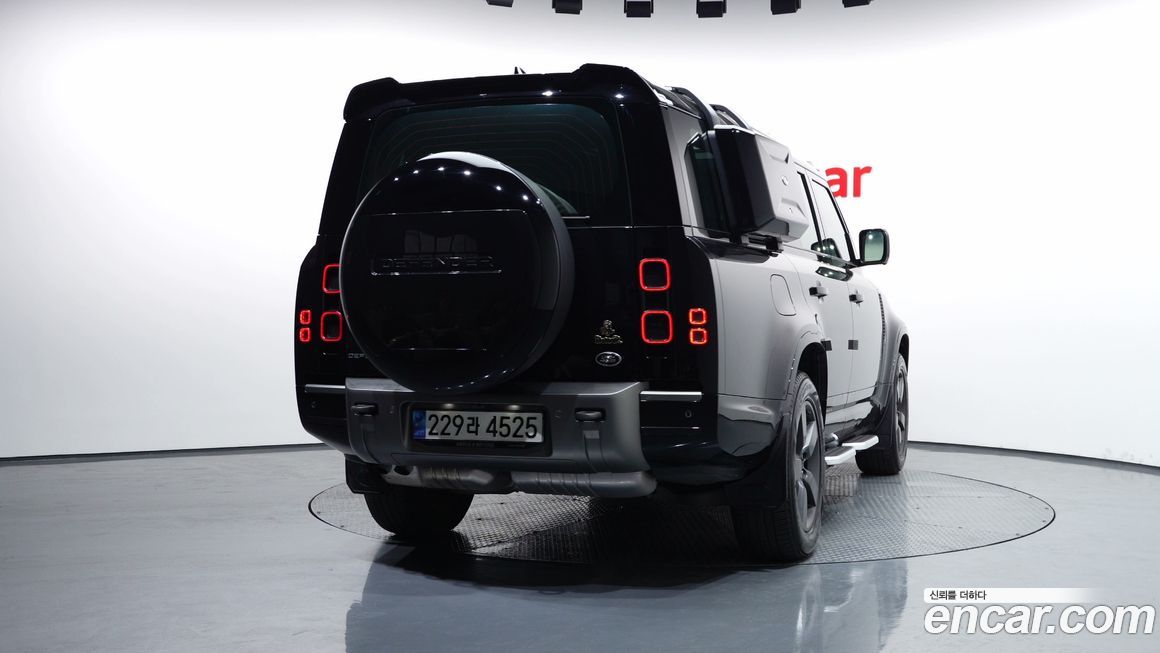 Land Rover Defender 130 D300 X-Dynamic HSE, 2023