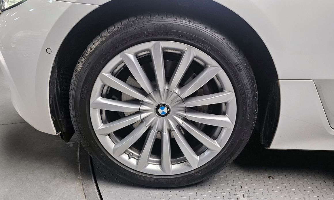 BMW Gran Turismo 630i xDrive Luxury, 2024