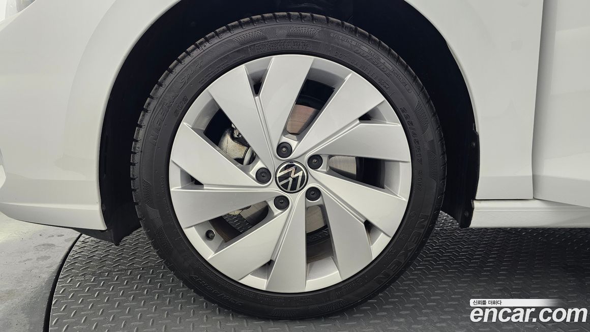 Volkswagen Golf 2.0 TDI Premium, 2025