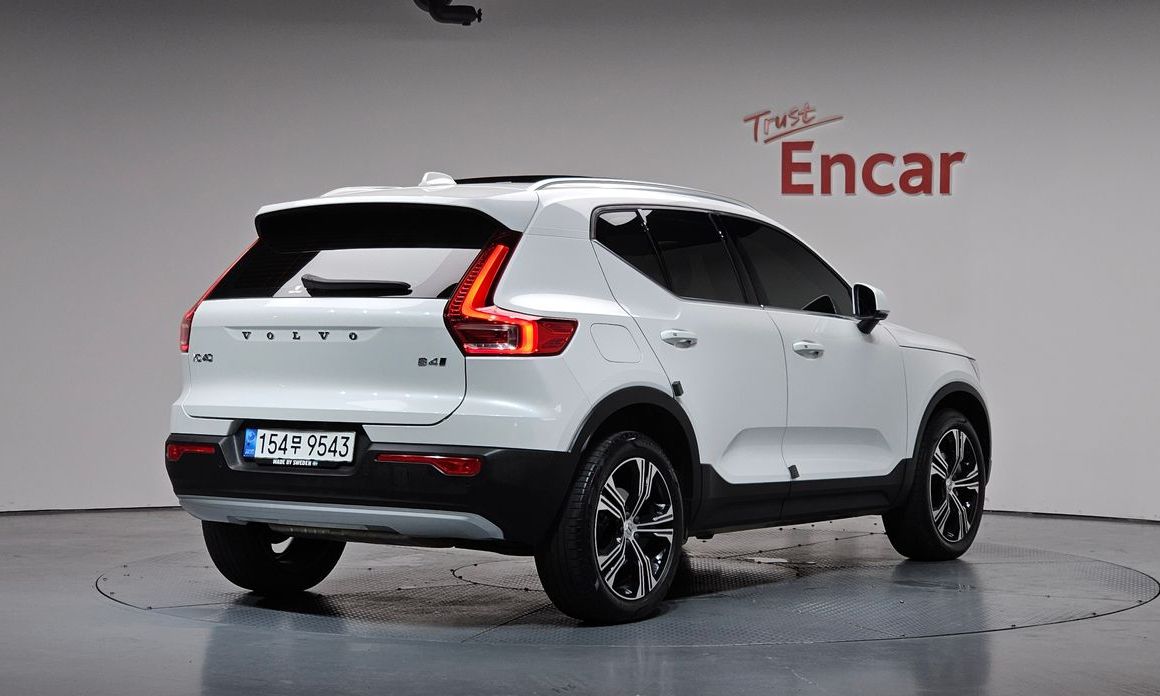 Volvo XC40 B4 Inscription, 2022