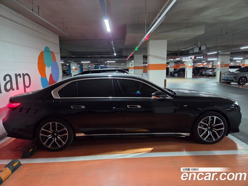 BMW 7-Series 740i xDrive M Sport, 2024