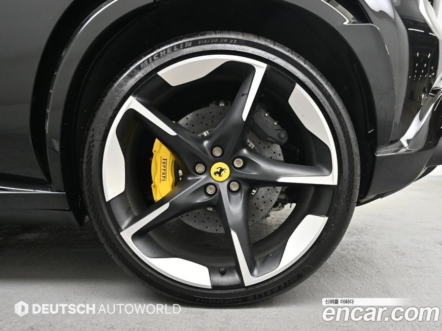 Ferrari Purosangue 6.5 V12, 2025