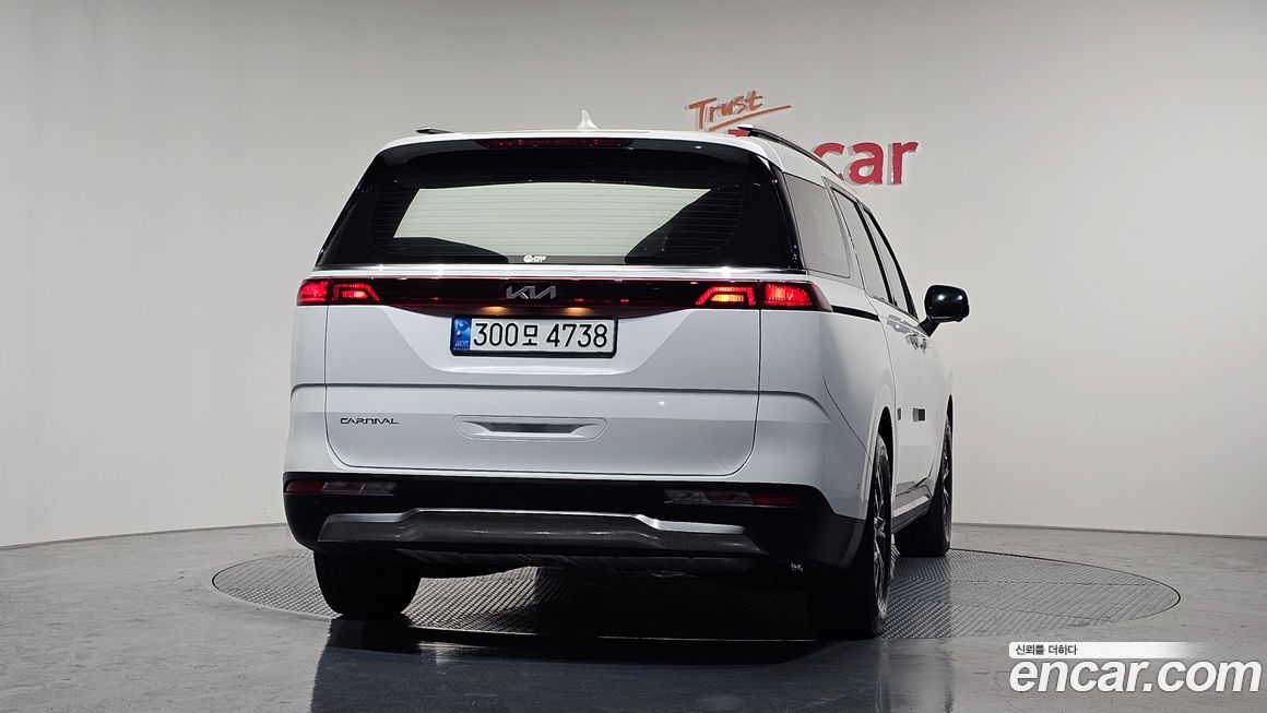 Kia Carnival 9-Seater Signature, 2023