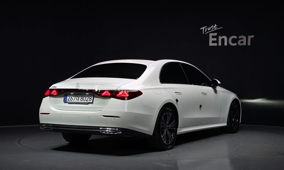Mercedes-Benz E-Class E200 Avantgarde, 2024