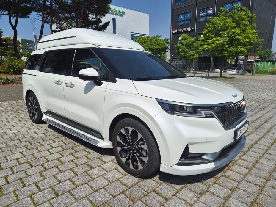 Kia Carnival 7-Seater Hi-Limousine, 2022