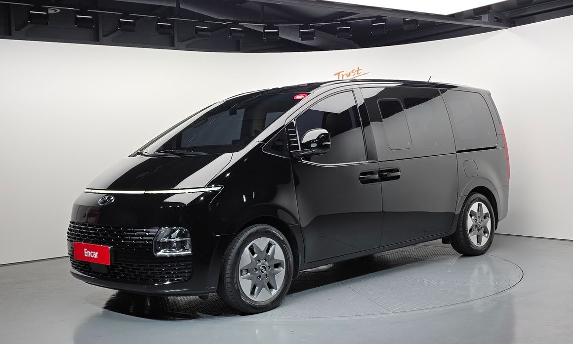 Hyundai Staria Tourer 9-Seater, 2024