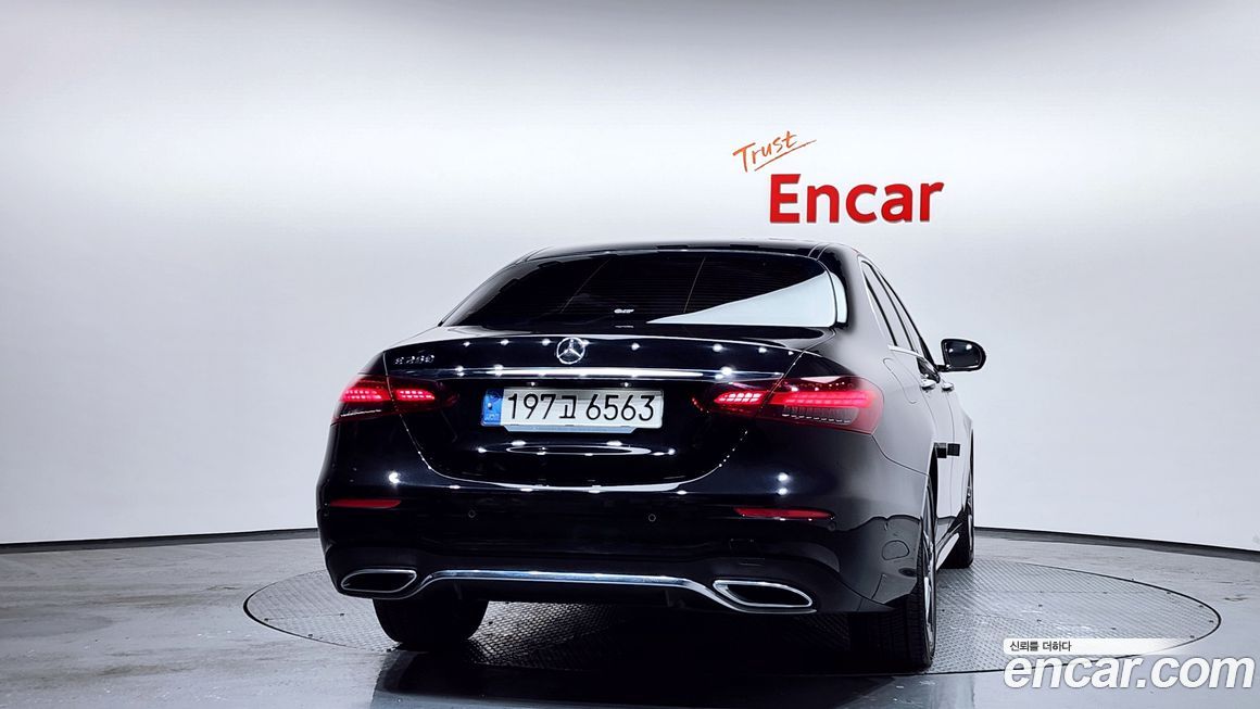 Mercedes-Benz E-Class E250 AMG Line, 2023
