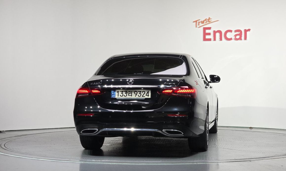 Mercedes-Benz E-Class E220d 4MATIC AMG Line, 2021