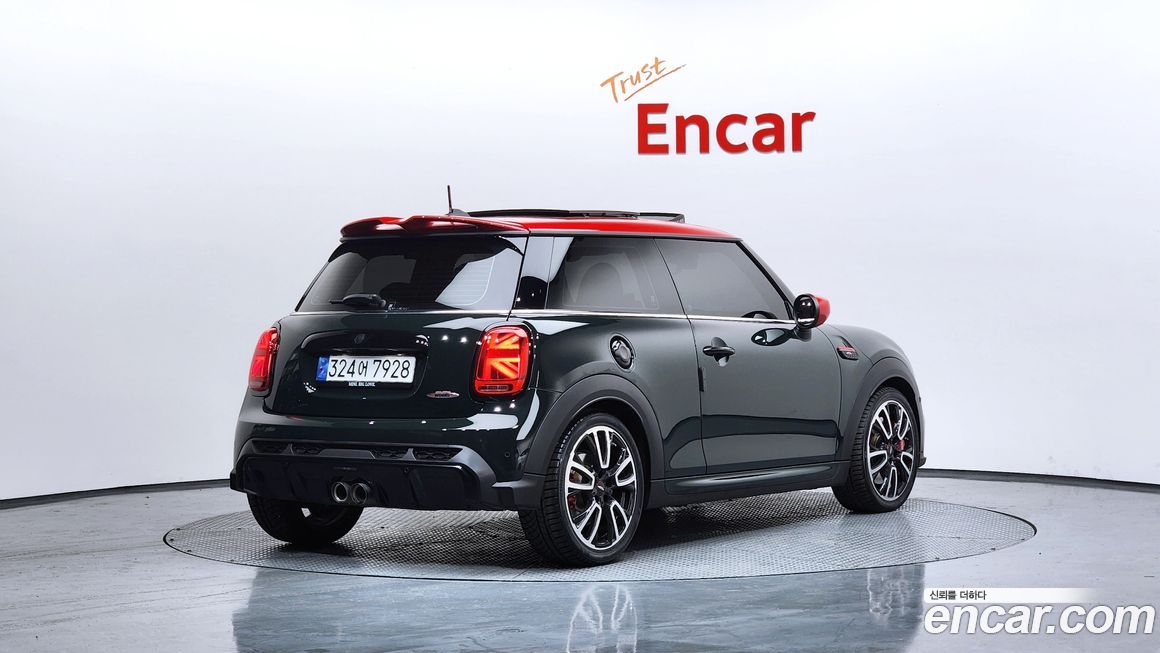 Mini Cooper JCW, 2024