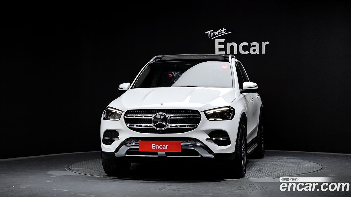 Mercedes-Benz GLE-Class GLE300d 4MATIC, 2025