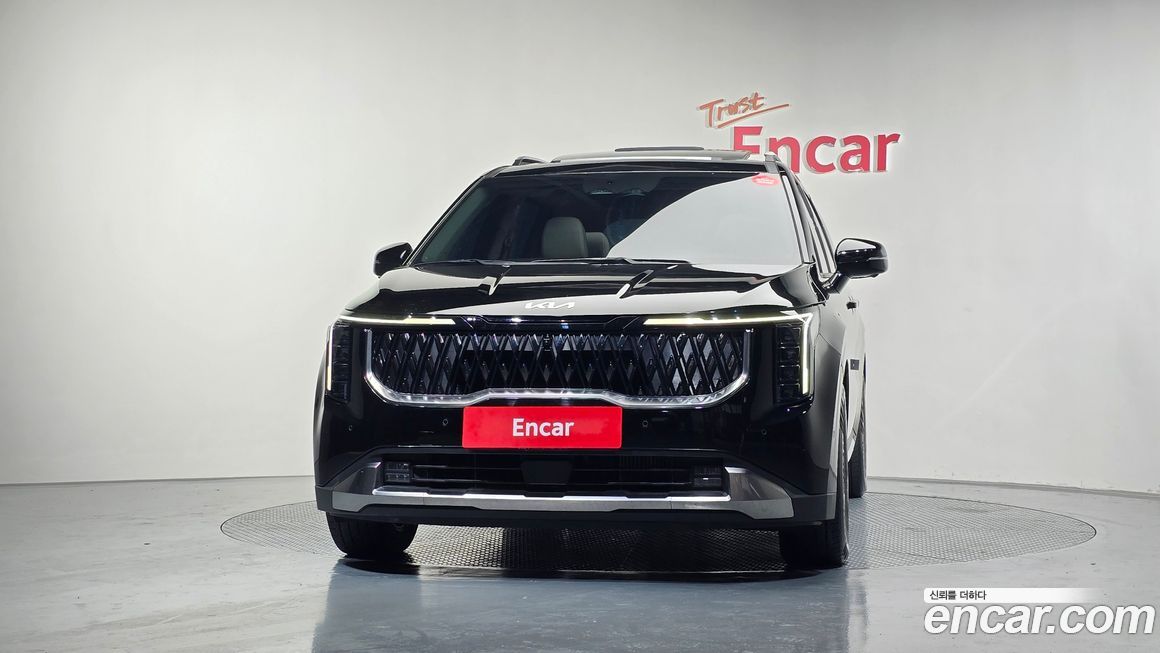 Kia Carnival 9-Seater Signature, 2024