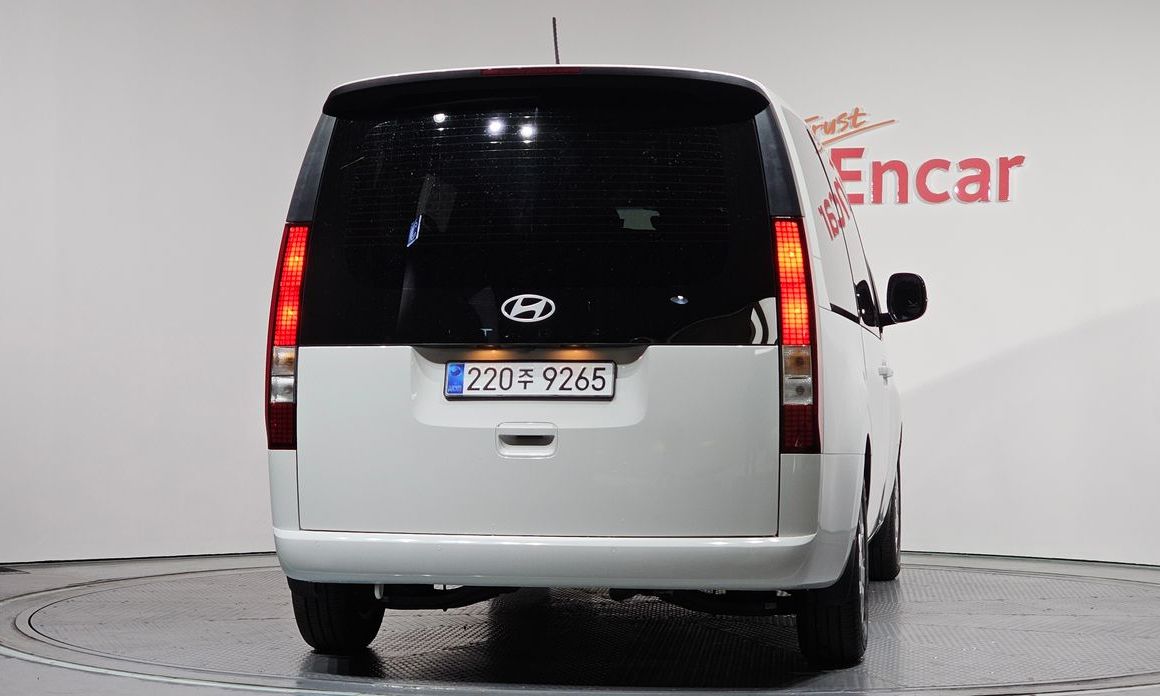 Hyundai Staria Tourer 9-Seater, 2025
