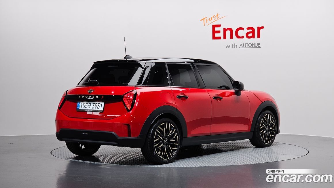 Mini Cooper 5 Door Favoured, 2025