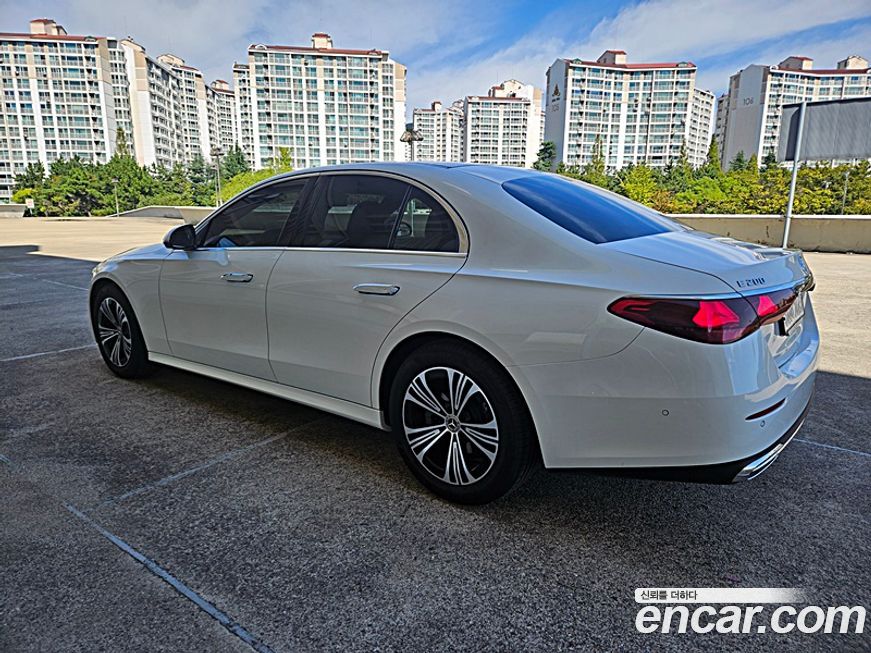 Mercedes-Benz E-Class E200 Avantgarde, 2025