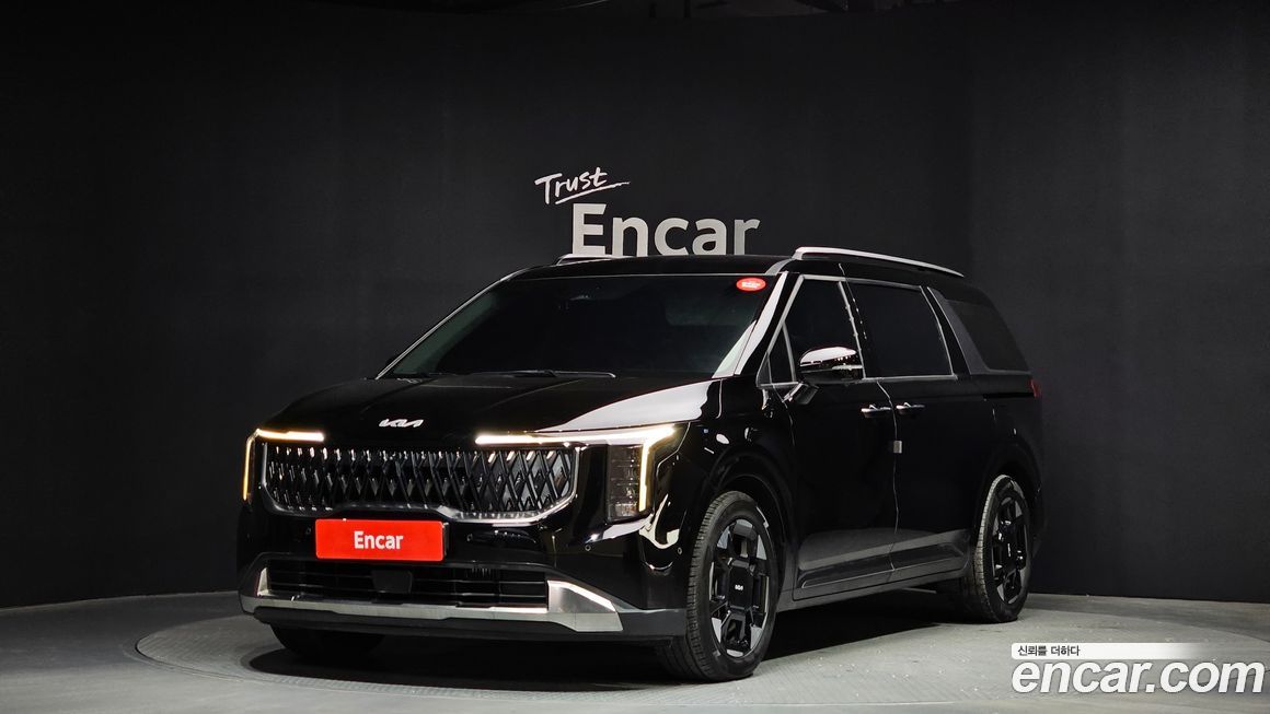 Kia Carnival 7-Seater Signature, 2024