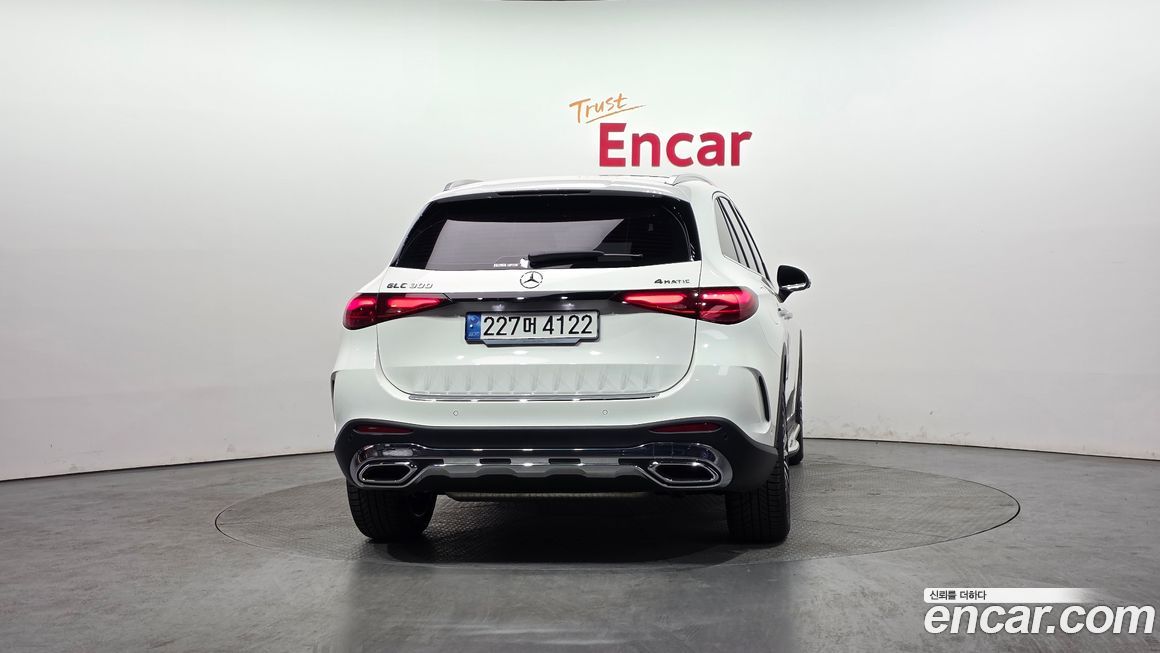 Mercedes-Benz GLC-Class GLC300 4MATIC AMG Line, 2024