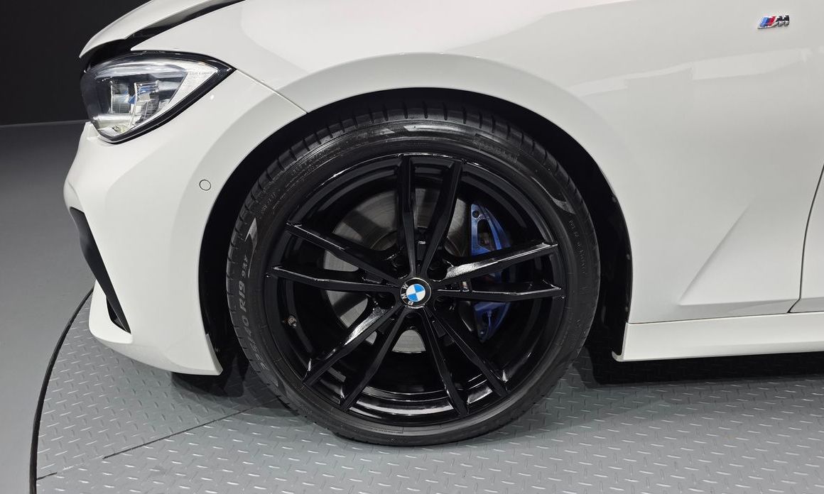 BMW 3-Series 320d Touring M Sport, 2022