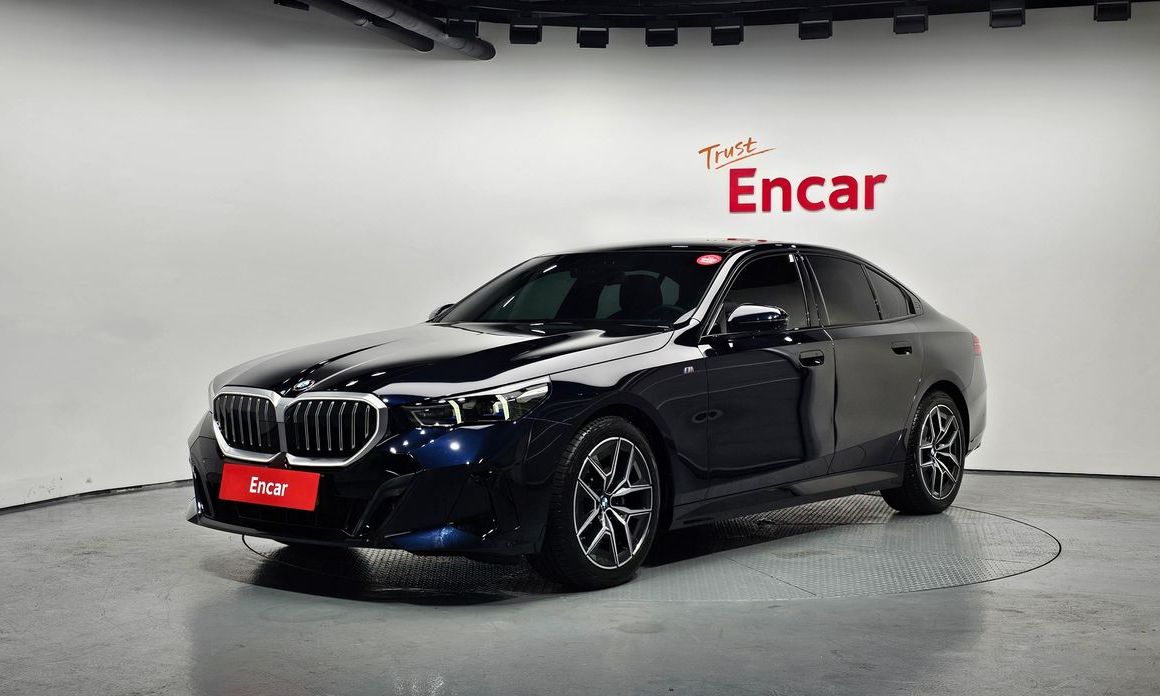 BMW 5-Series 520i M Sport, 2025