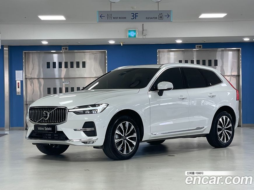 Volvo XC60 B5 Ultra Bright, 2025