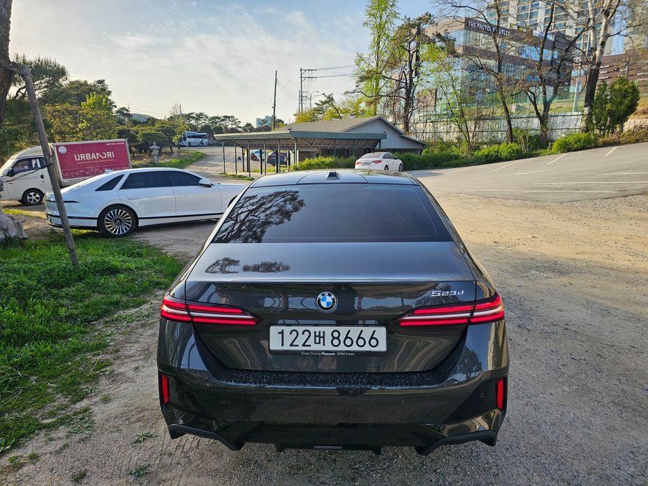 BMW 5-Series 523d M Sport, 2025