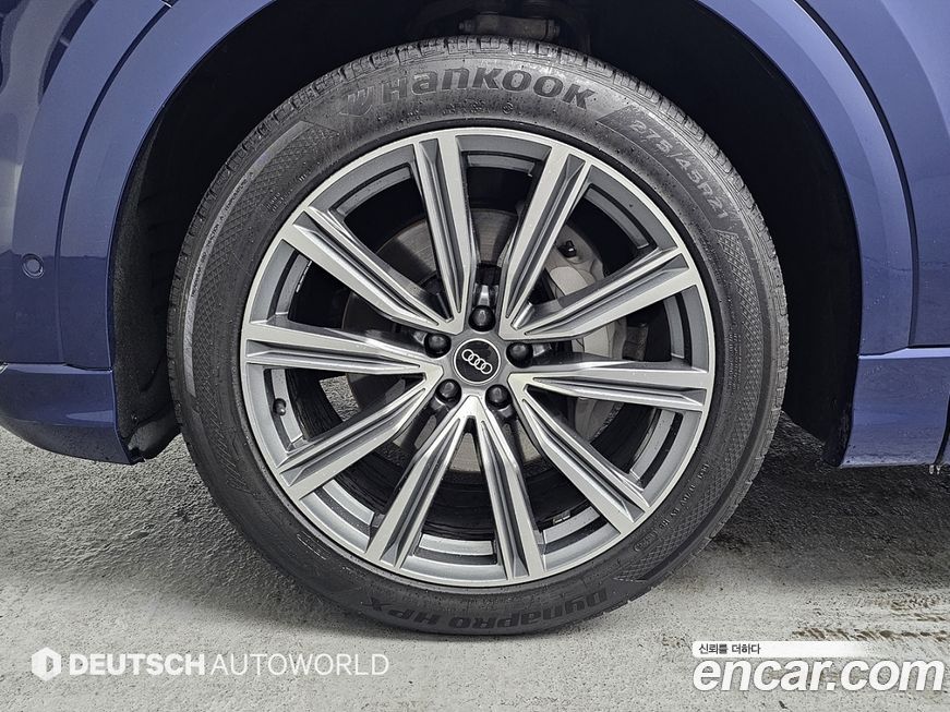 Audi Q8 55 TFSI Quattro Premium, 2021