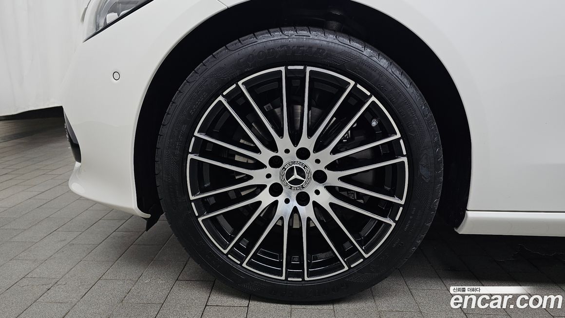 Mercedes-Benz C-Class C200 Avantgarde, 2024