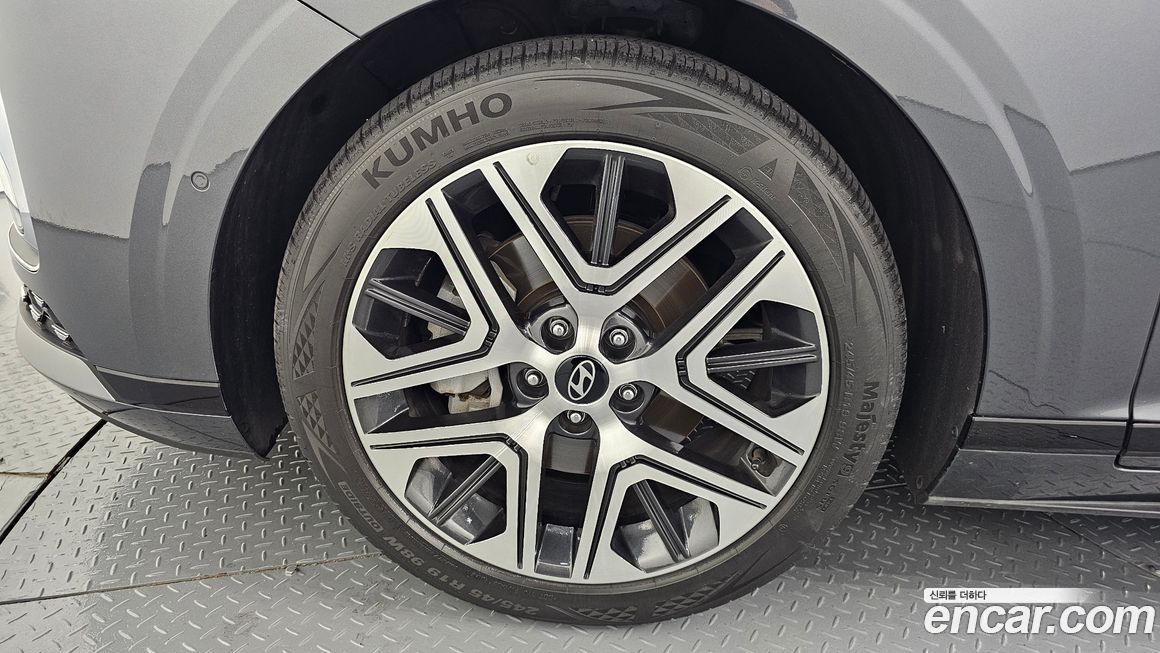 Hyundai Grandeur 2,5 Gasoline 2WD, 2023