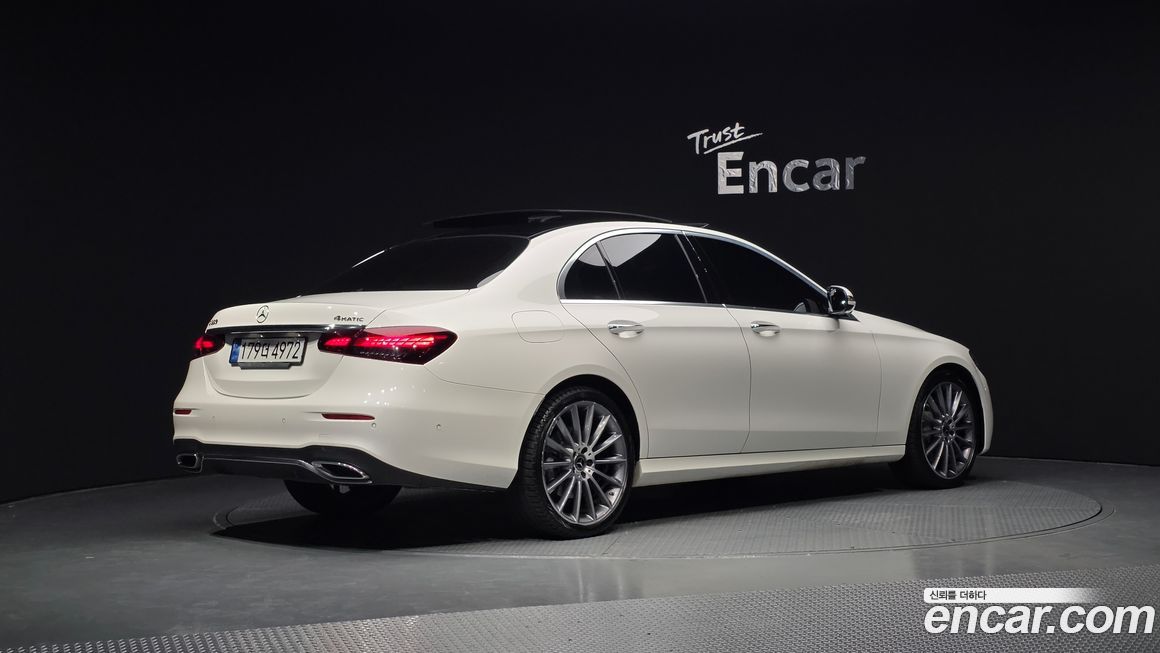 Mercedes-Benz E-Class E350 4MATIC AMG Line, 2022