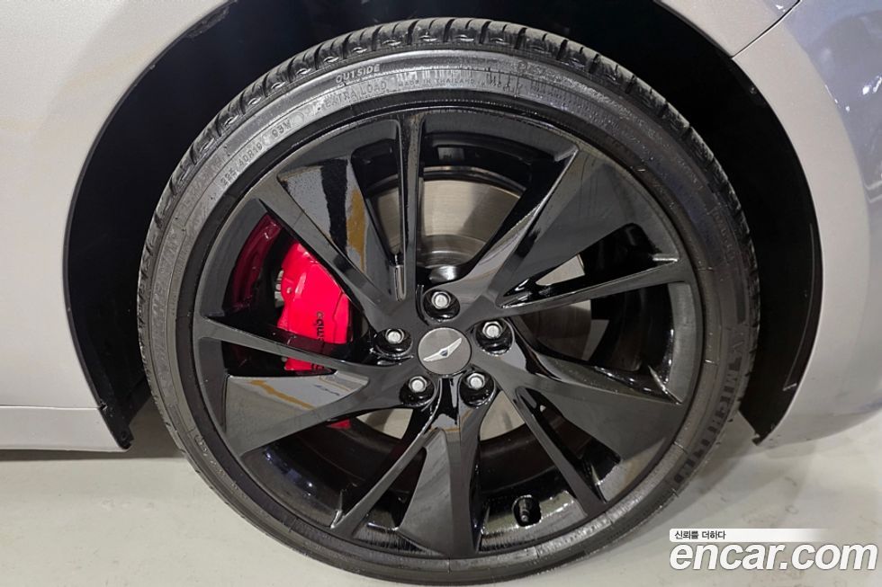 Genesis G70 Gasoline 2.0T 4WD, 2022