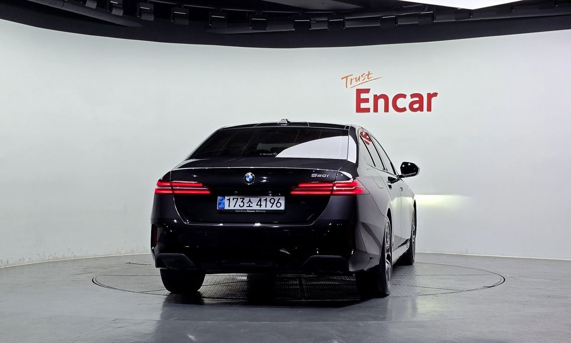 BMW 5-Series 520i M Sport, 2024