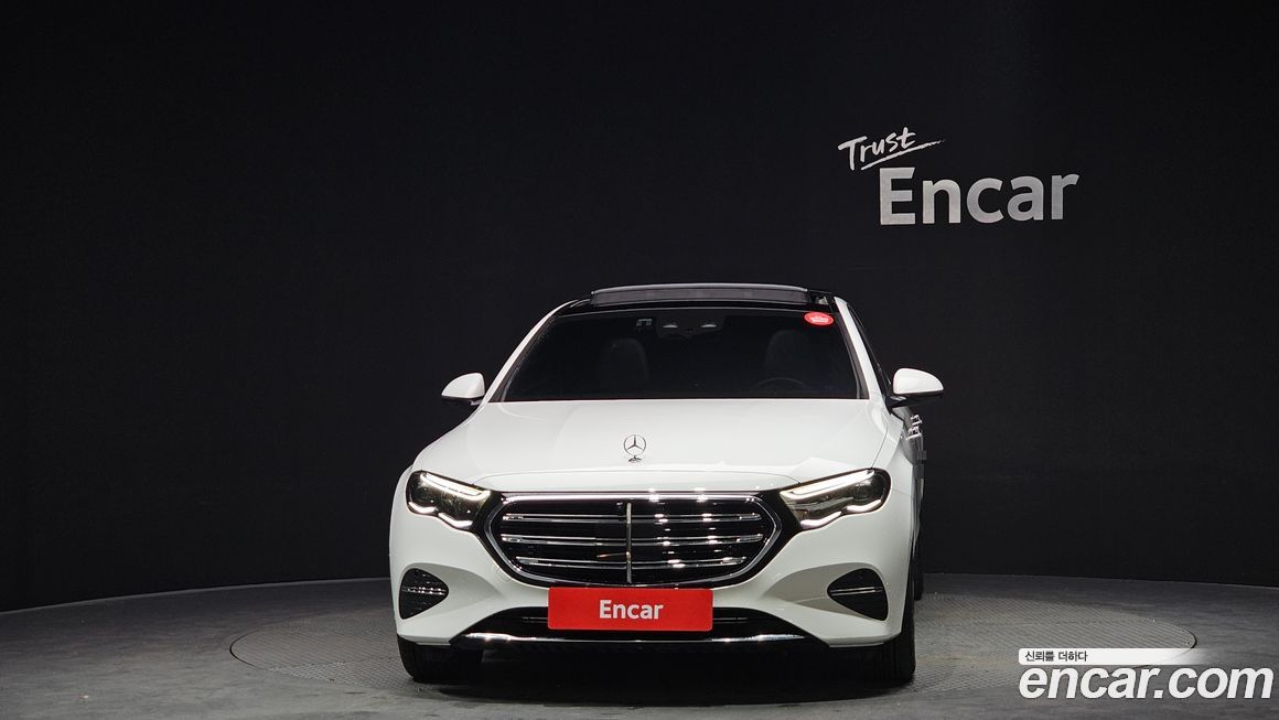 Mercedes-Benz E-Class E300 4MATIC Exclusive, 2024