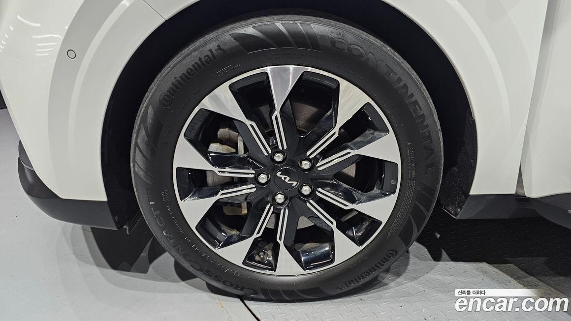 Kia Carnival 7-Seater Signature, 2023