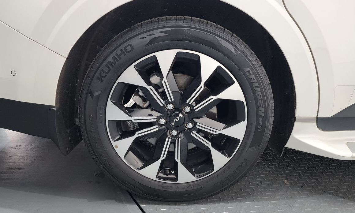 Kia Carnival 7-Seater Signature, 2022