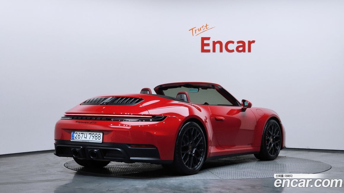 Porsche 911 Carrera GTS Cabriolet, 2025