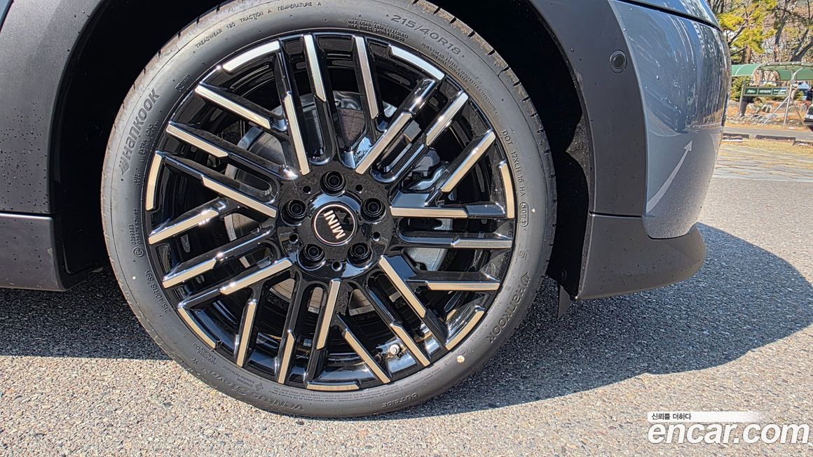 Mini Cooper Convertible Favoured, 2025