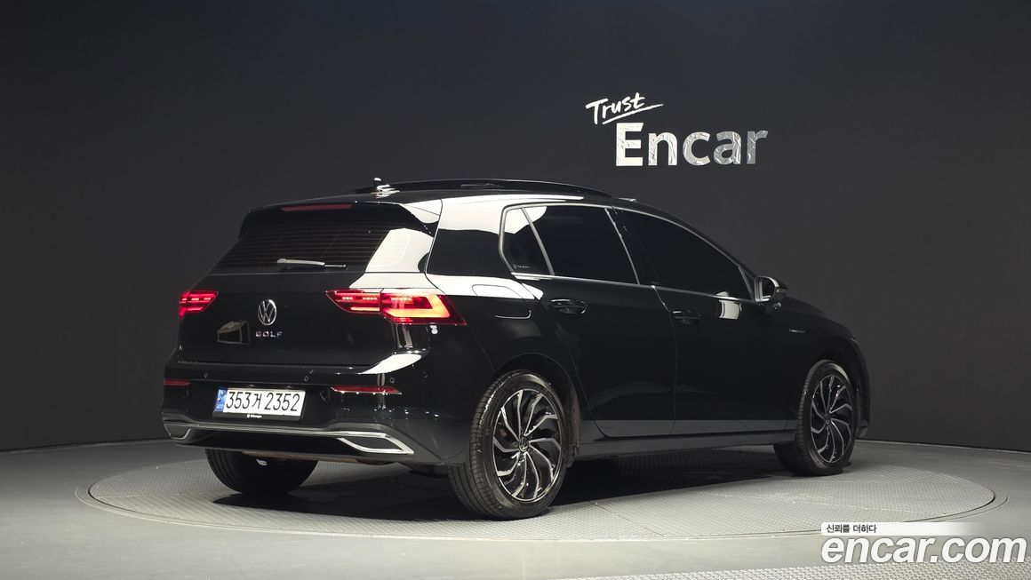 Volkswagen Golf 2.0 TDI Prestige, 2024