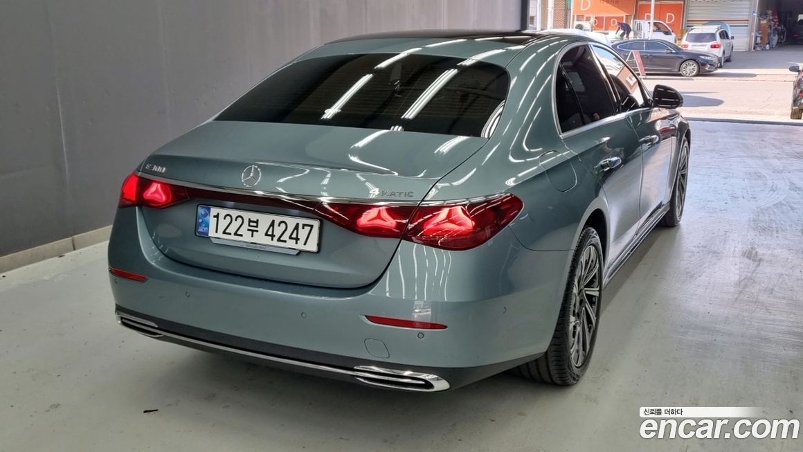 Mercedes-Benz E-Class E300 4MATIC Exclusive, 2024