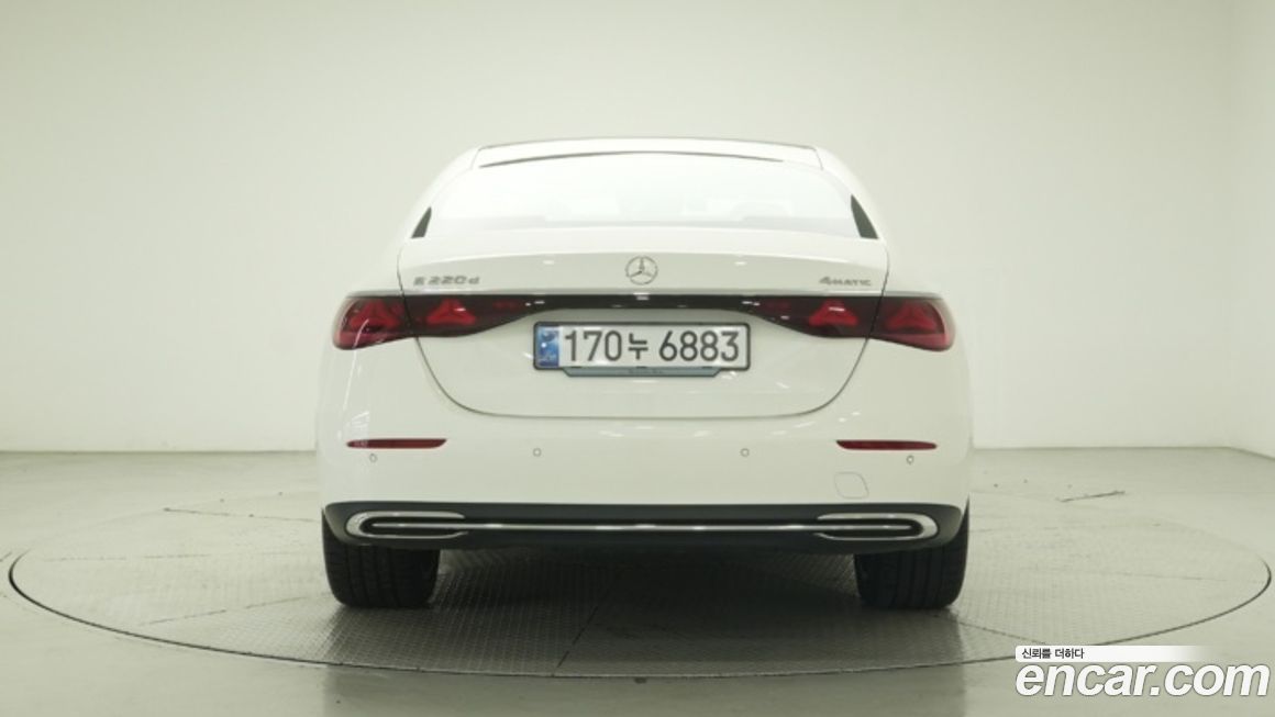 Mercedes-Benz E-Class E220d 4MATIC Exclusive, 2024