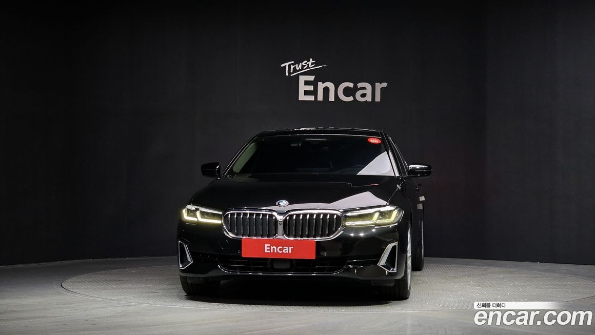 BMW 5-Series 530i xDrive Luxury, 2023