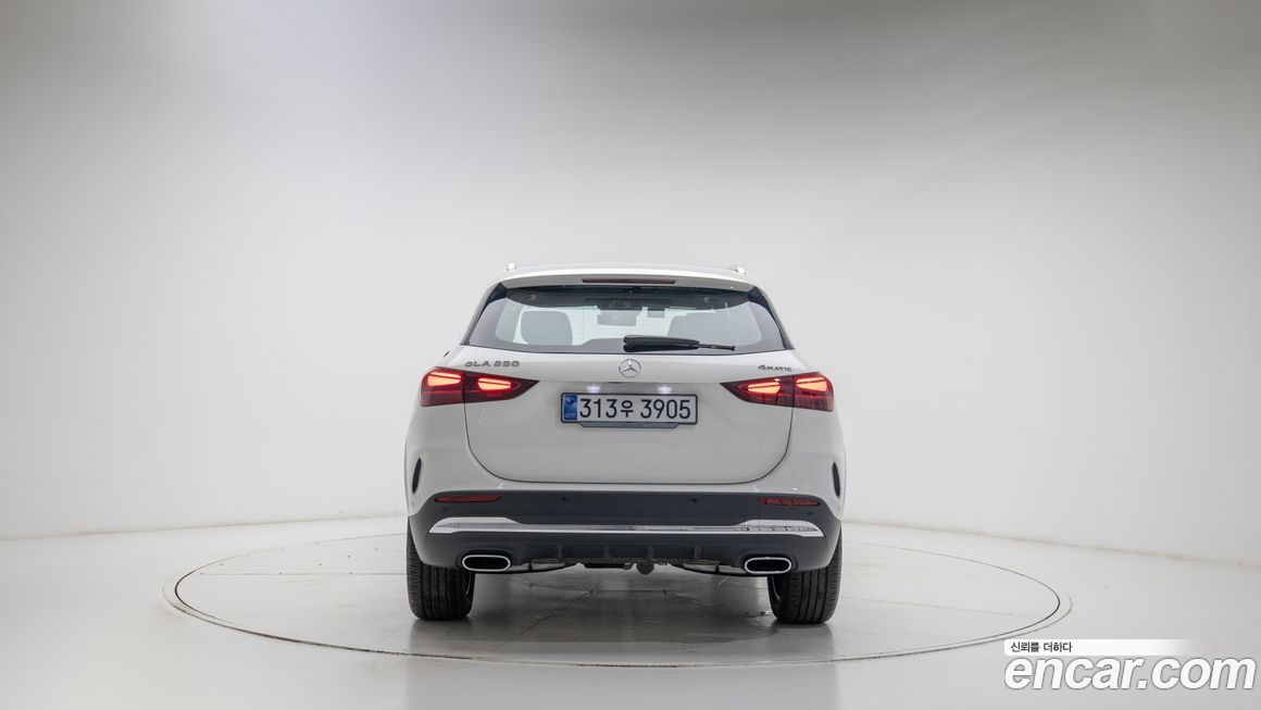 Mercedes-Benz GLA-Class GLA250 4MATIC, 2026