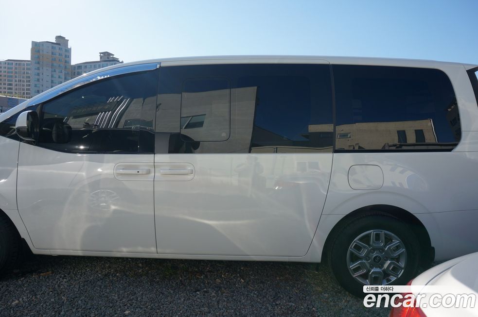 Hyundai Staria Cargo 5-Seater, 2025