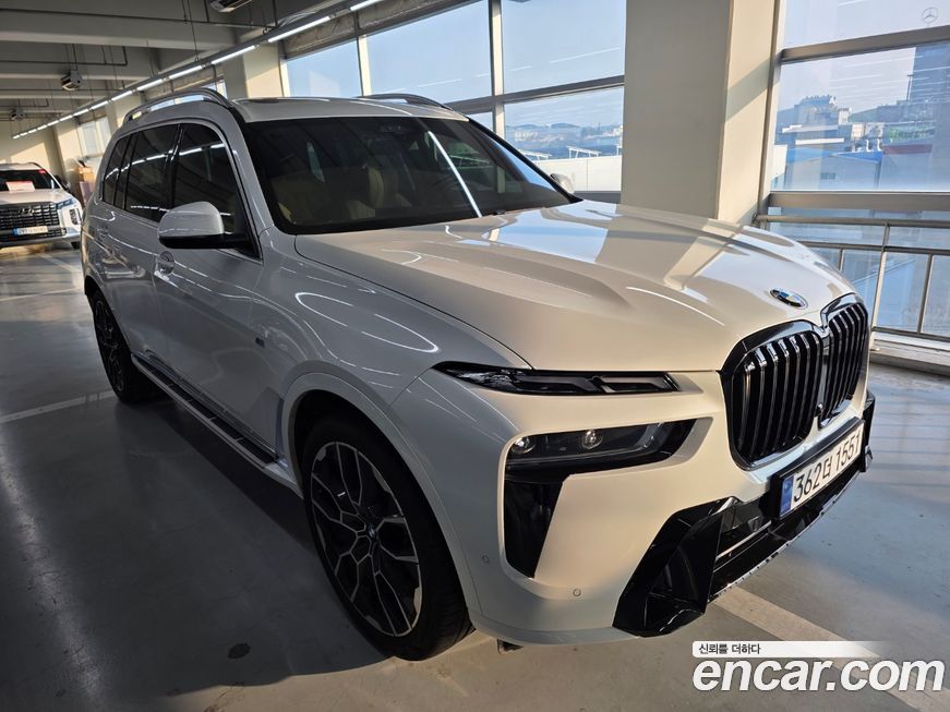 BMW X7 xDrive 40d M Sport 7 STR, 2025