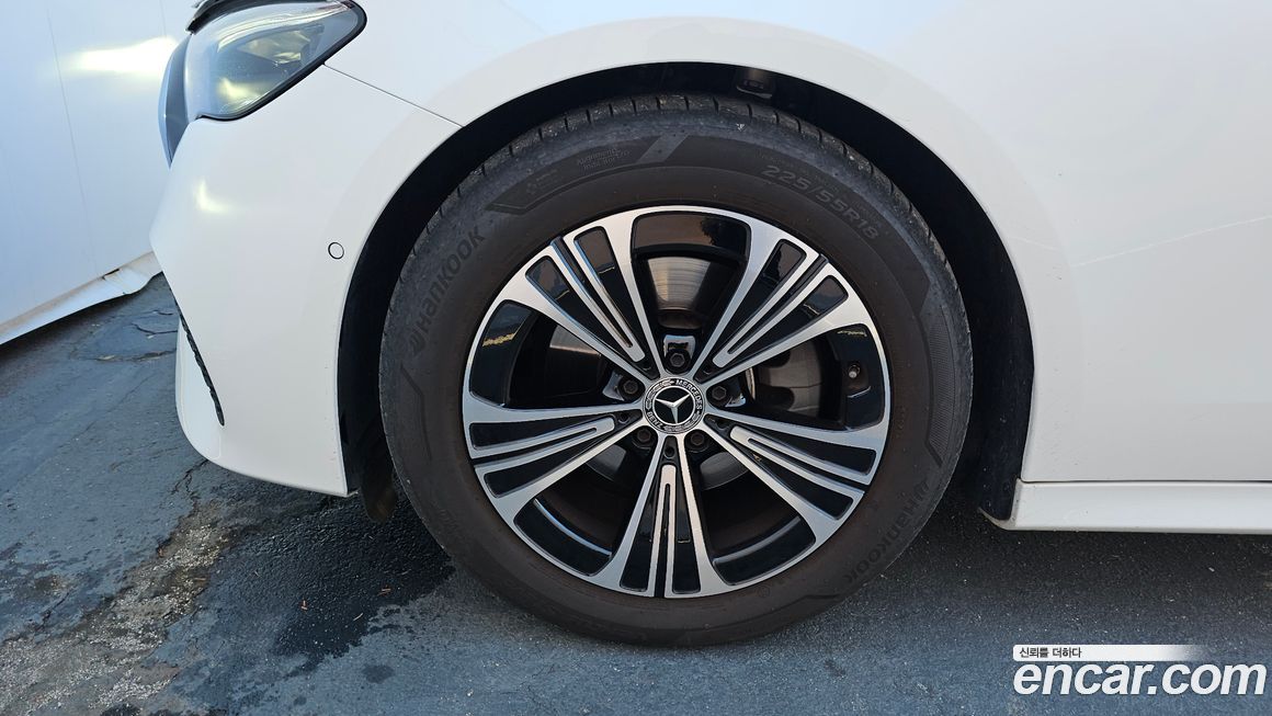 Mercedes-Benz E-Class E200 Avantgarde, 2025