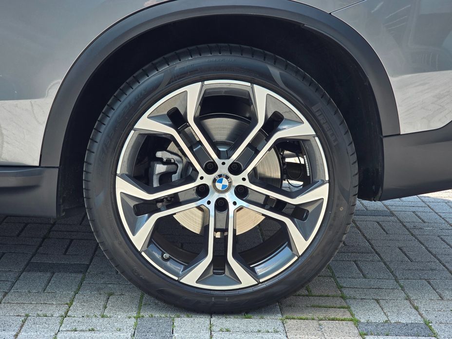BMW X5 xDrive 40i xLine, 2025