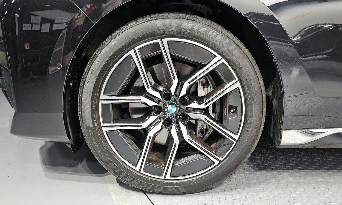 BMW 7-Series 740i xDrive M Sport Limited, 2024