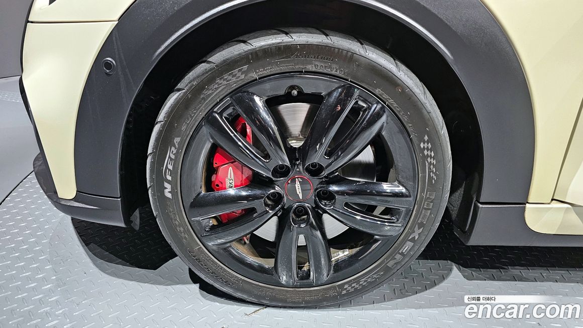 Mini Cooper Convertible JCW, 2022