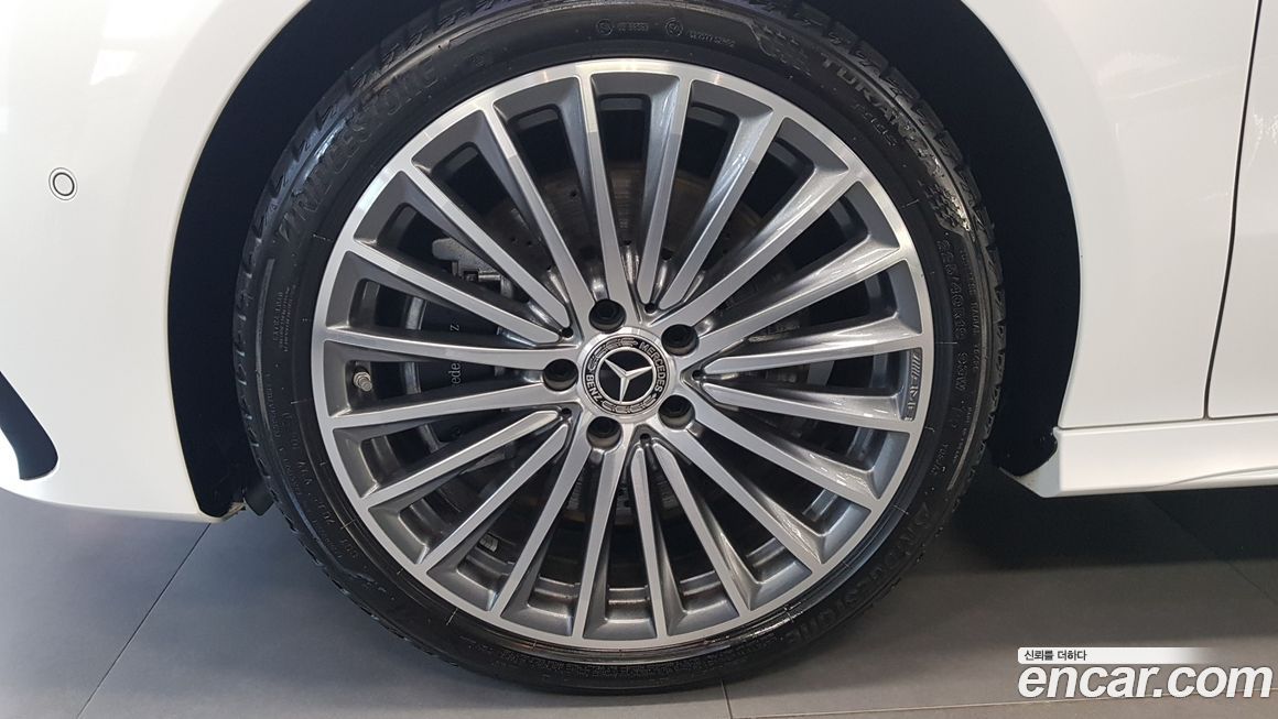 Mercedes-Benz CLA-Class CLA250 4MATIC, 2024